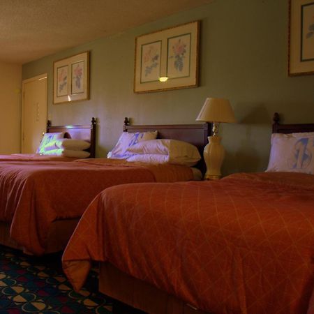 Somerville Inn And Suites Exteriör bild
